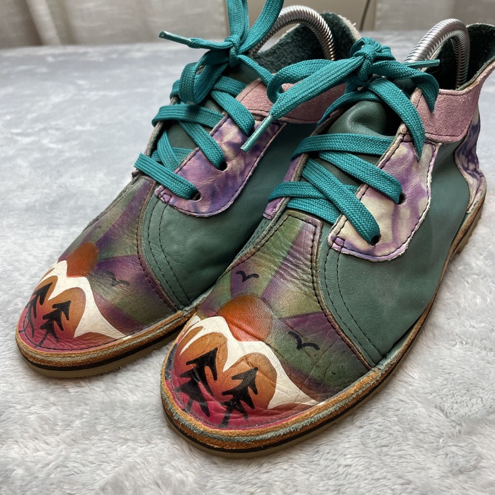 SoleTech Womens Art & Sole Hand Painted Shoes 6 Green Leather Sunrise Pines Bird